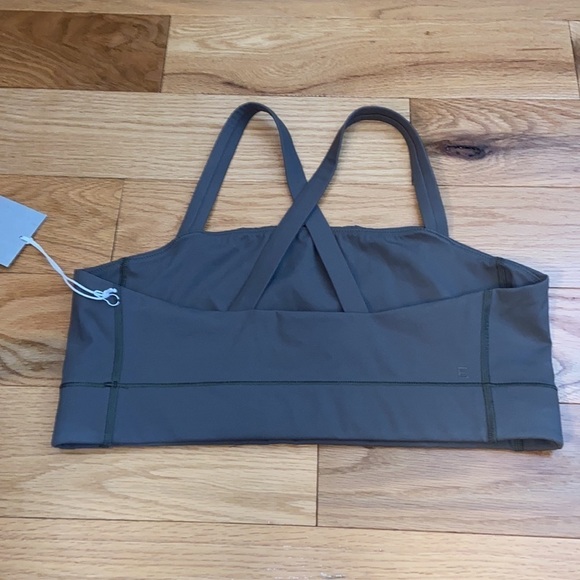 NWT Everlane Perform Crop Top size L - Picture 6 of 10